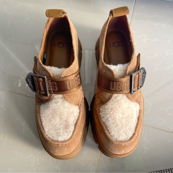 UGG Ashton Tan Suede Loafers - Picture 3 of 8
